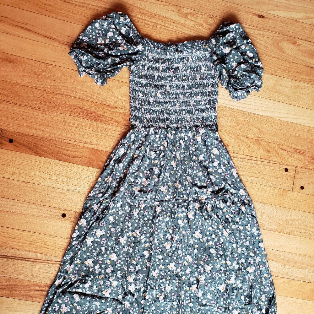 Green cottagecore dress- puff sleeves- small